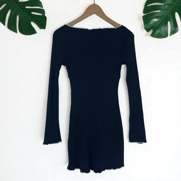 H&M Divided Ribbed Knit Dress with Contrast Trim - Picture 6 of 10